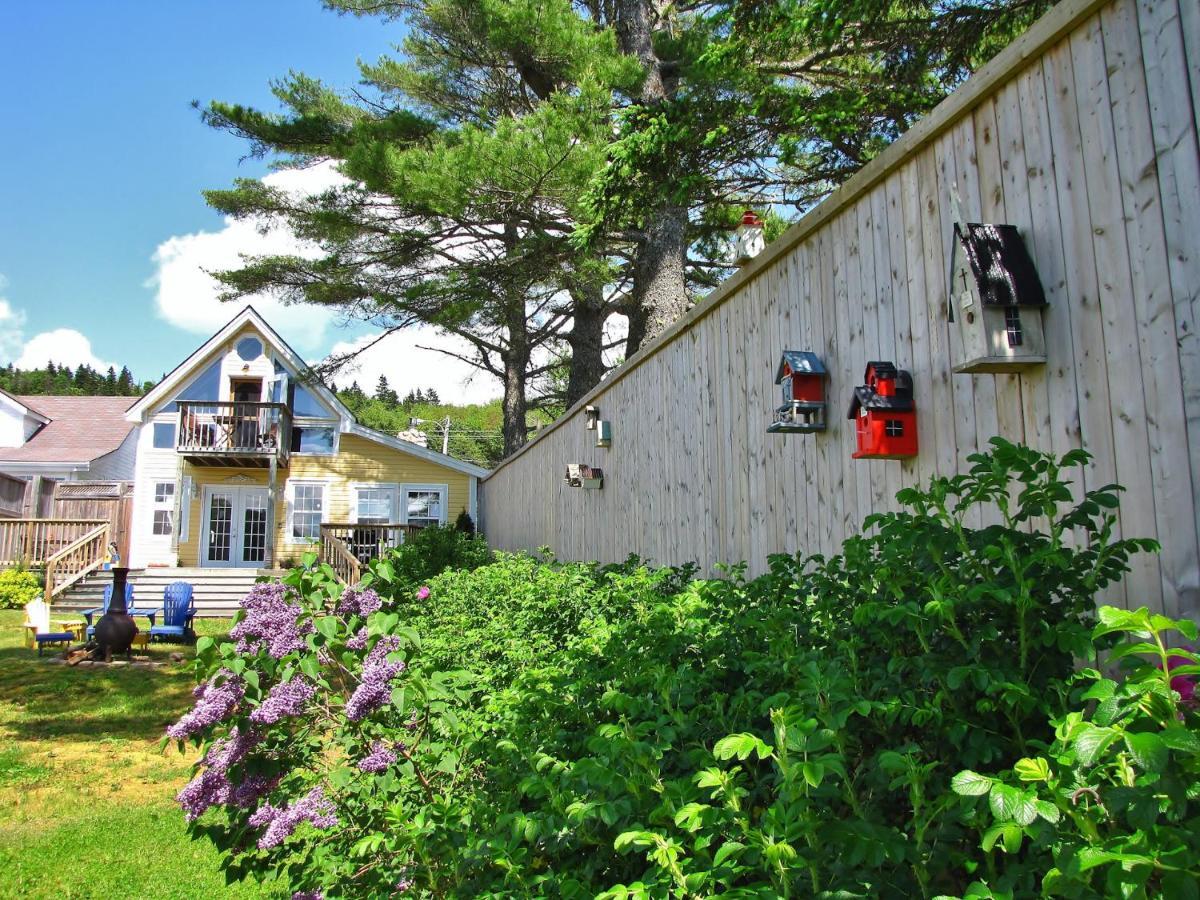 Larinda'S Landing Oceanfront Cottages Halifax Exterior foto