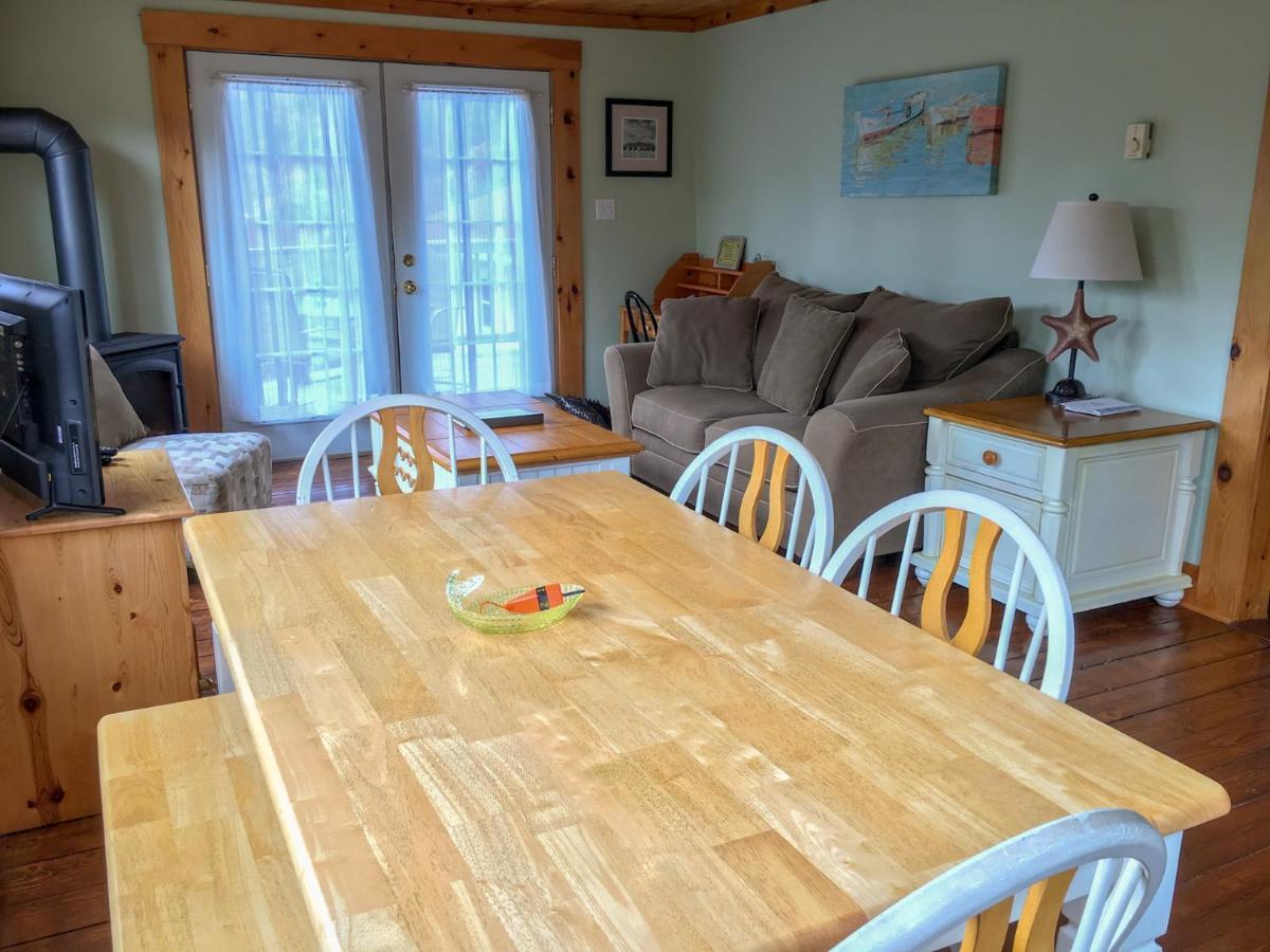 Larinda'S Landing Oceanfront Cottages Halifax Exterior foto