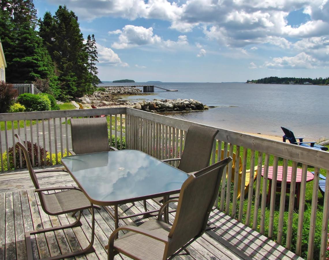 Larinda'S Landing Oceanfront Cottages Halifax Exterior foto